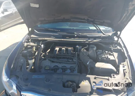 2011 Ford Taurus Se from USA, damaged, VIN 1FAHP2DW8BG135168